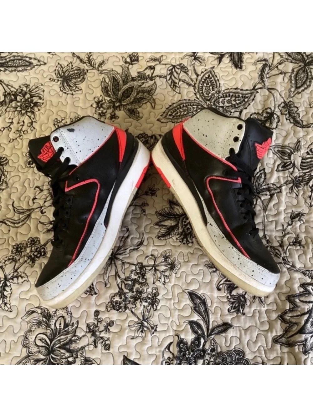 Jordan Men’s Retro Infrared Red 23 size 9.5
